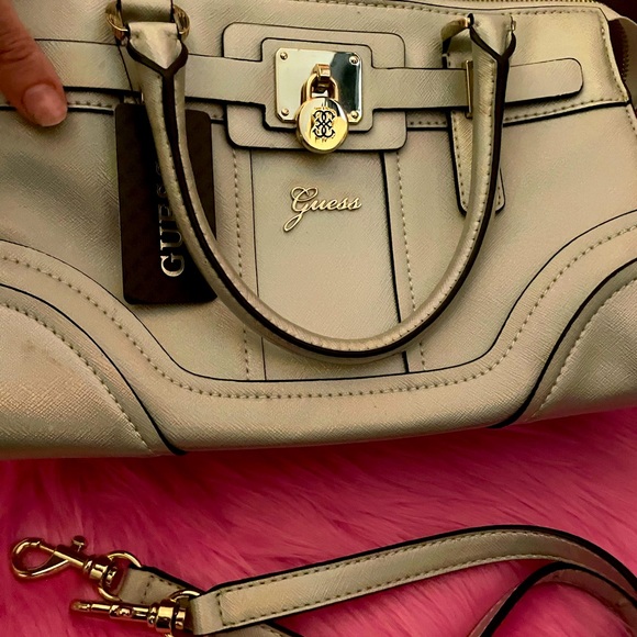 Guess Iridescent Bag NWT - Picture 4 of 9